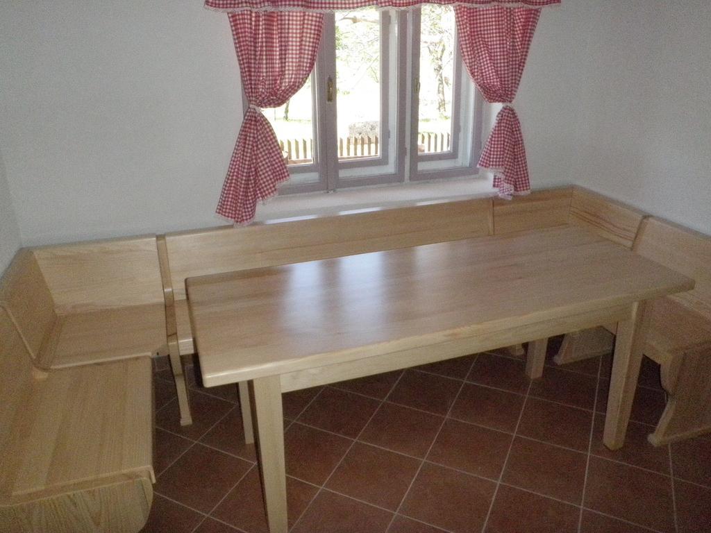 Holiday Home Rizvan City Brusane ภายนอก รูปภาพ