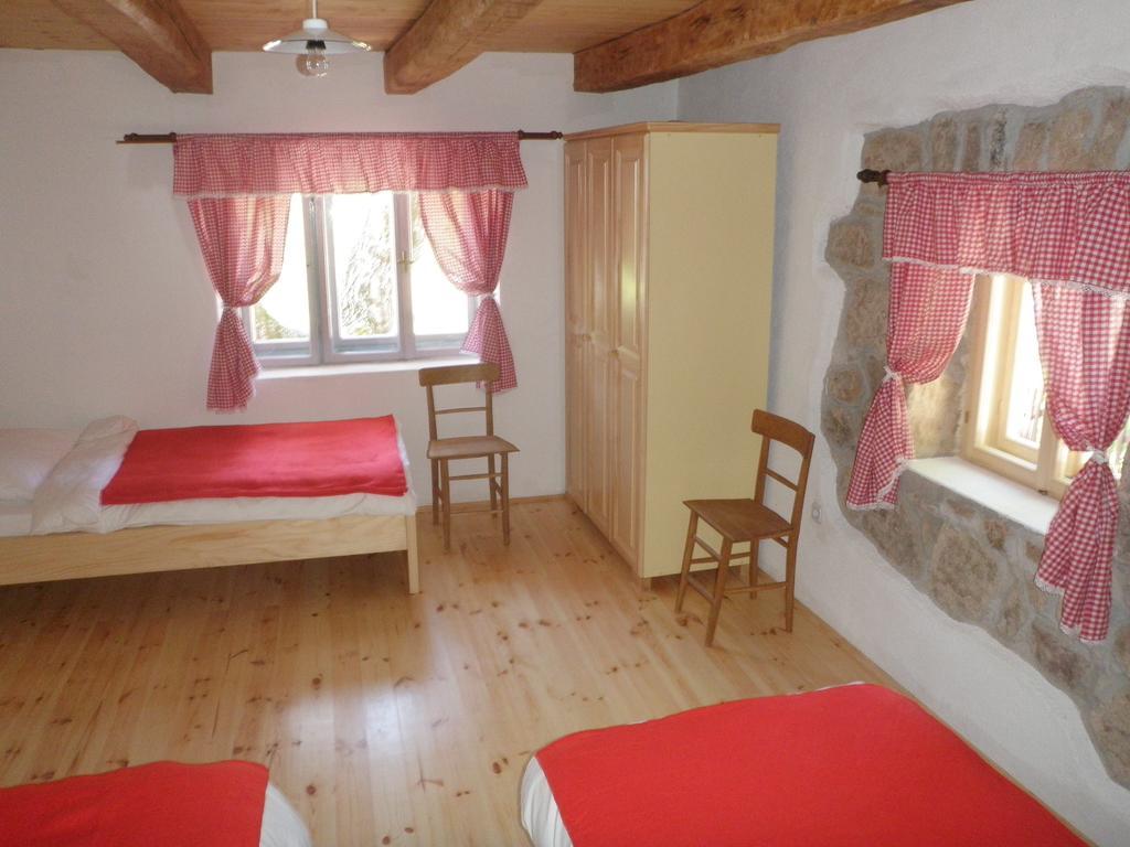 Holiday Home Rizvan City Brusane ภายนอก รูปภาพ